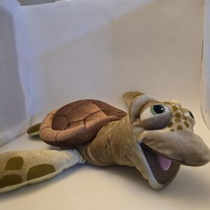 Disney Store Finding Nemo Crush Turtle Plush puppet sound effects clean 2003